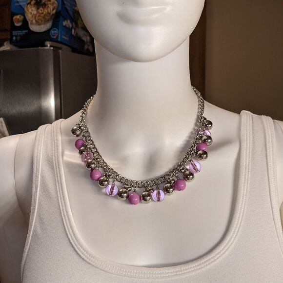Beautifull purple, sold clear, silver, bead statement necklace - Picture 2 of 13